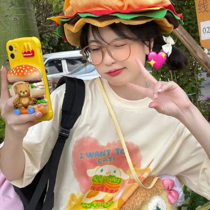 演员周逸飞照片